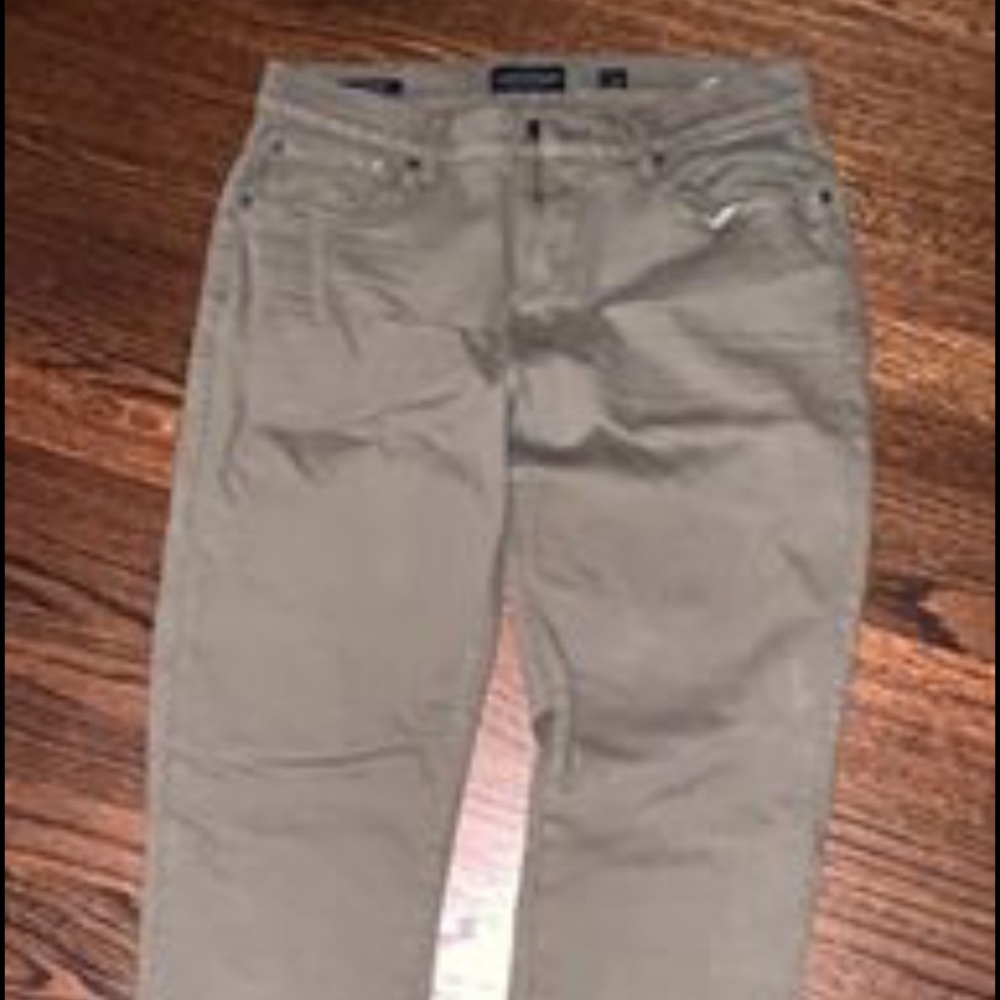 Men’s olive jeans 31x32